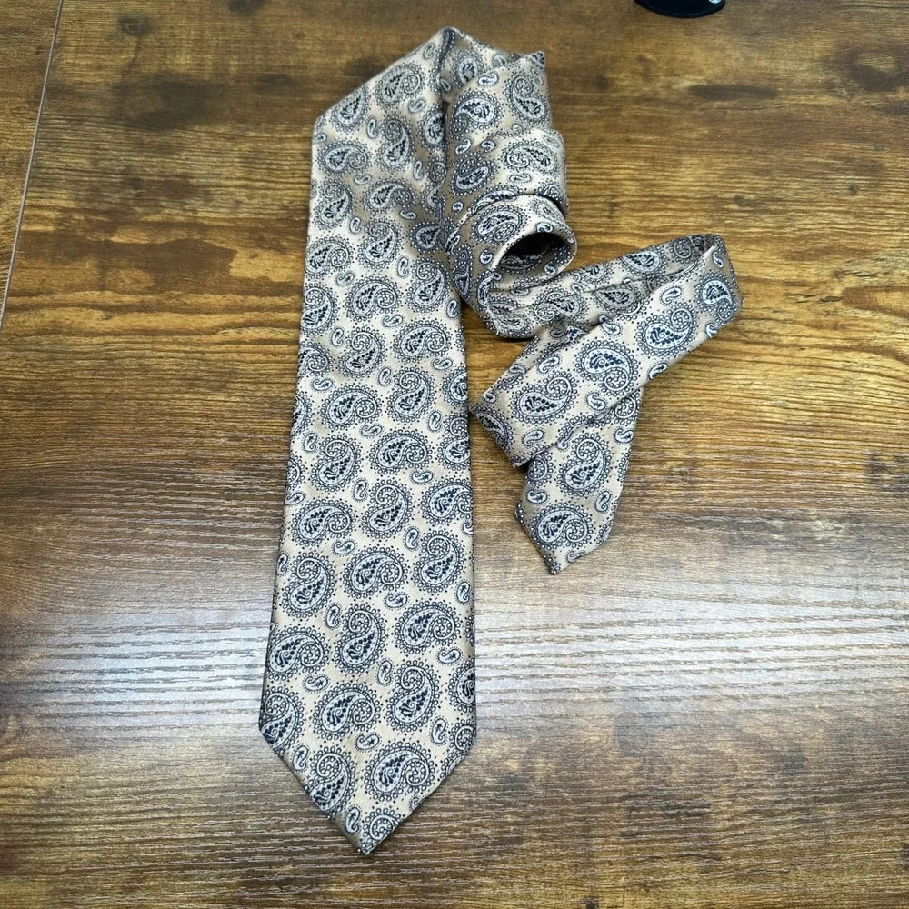 Christian Dior Cravates Mens Paisley Tie Tan Navy Blue Vintage Designer Necktie‎